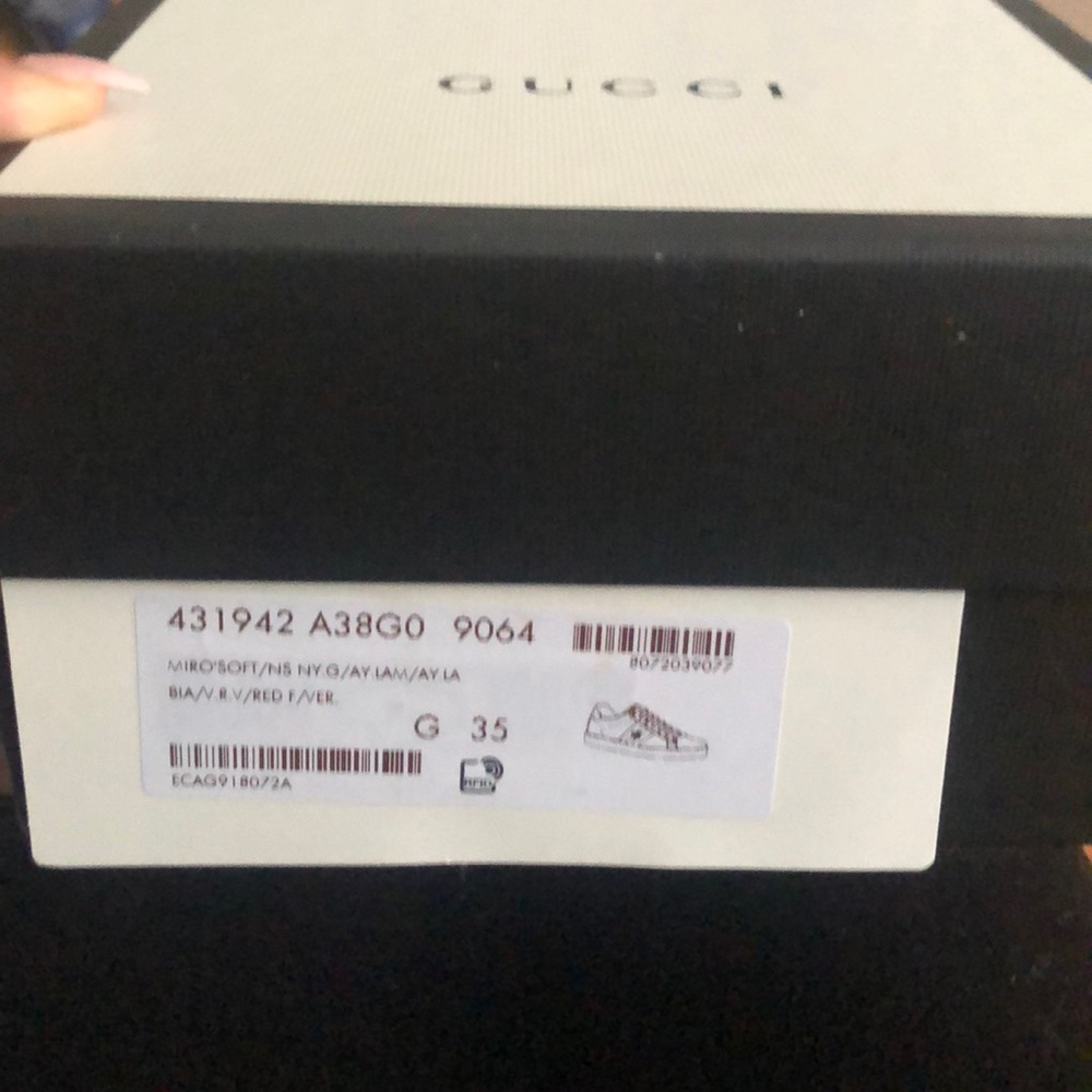 Gucci sneakers only worn twice